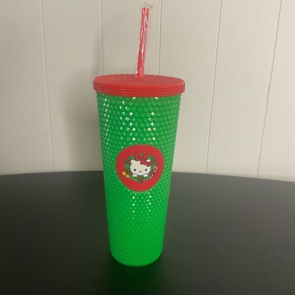 NWOT Hello Kitty Holiday Wreath 24 Oz Spiked Green Acrylic Tumbler - Picture 1 of 7